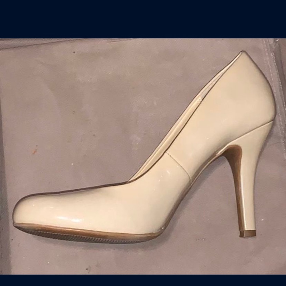 9&Co. heels